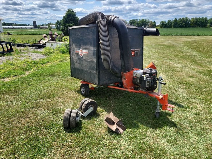 2018-dr-leaf--and-lawn-vacuum-w/chipper---nice-image-1