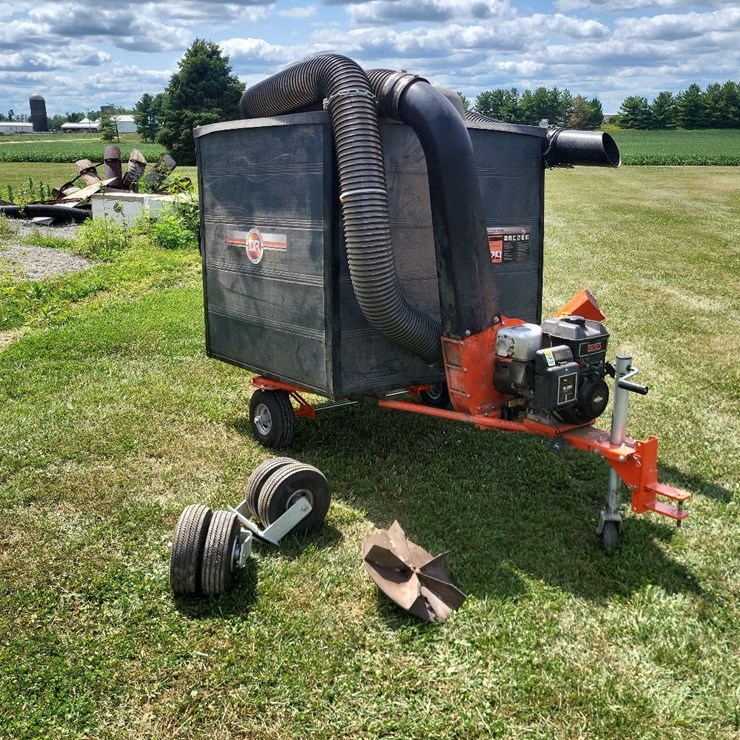 2018 DR Leaf  and Lawn Vacuum w/Chipper - Nice