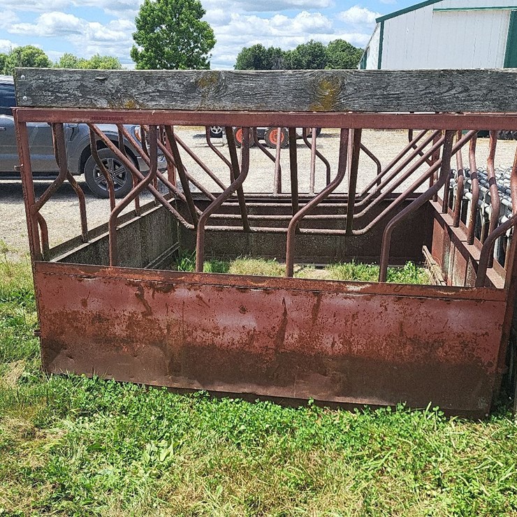 Round/Big Square Bale Feeder - 20 Head Capacity