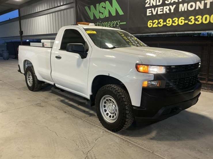 2021-chevrolet-silverado-1500-image-2