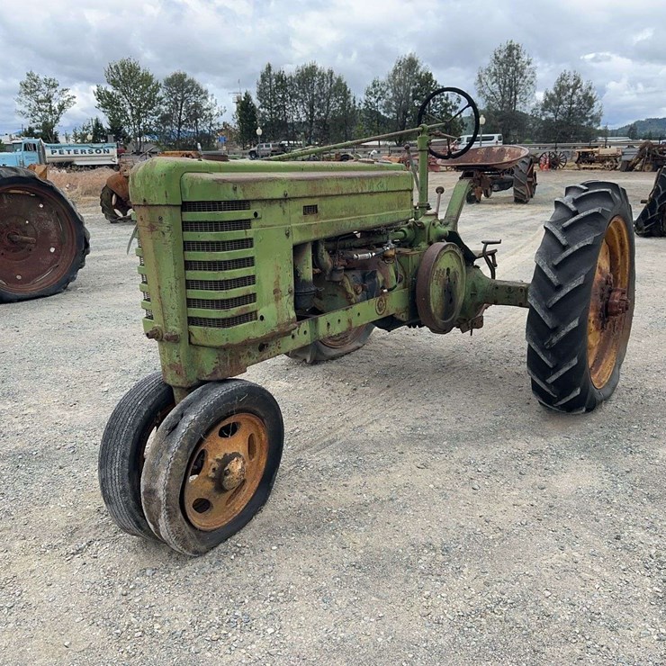 JOHN DEERE H