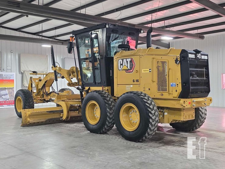 2022-caterpillar-140gc-image-4