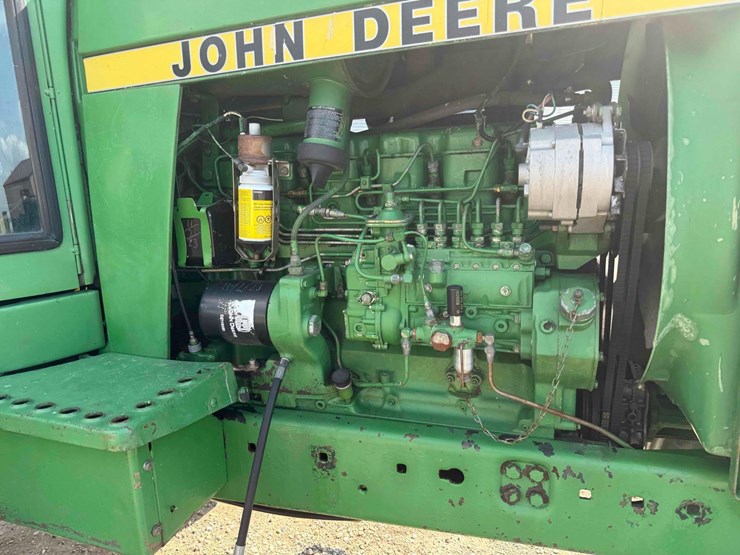 john-deere-4440-image-12