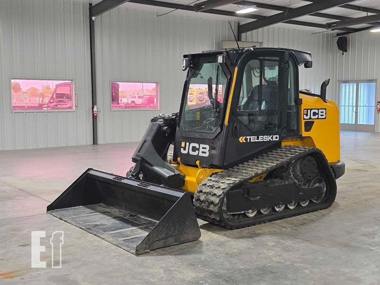 2022-jcb-3ts-8t-image-1