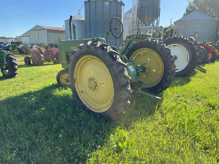 john-deere-model-b-image-8