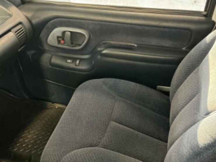 1995-chevrolet-2500-image-19