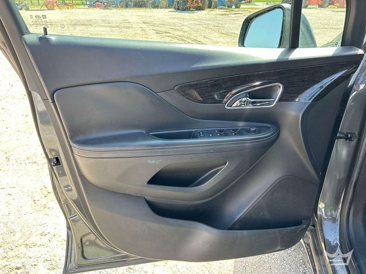 2016-buick-encore-image-11