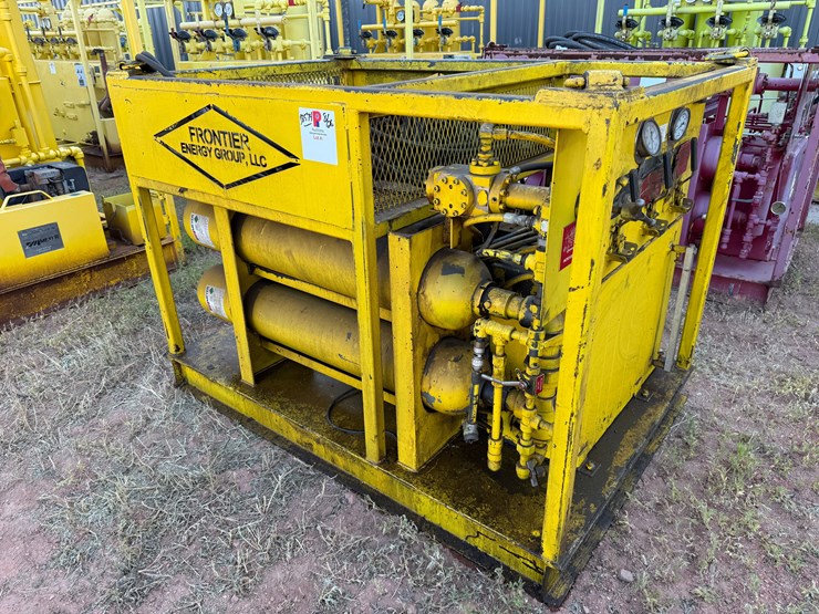 meyer-horizontal-3k-wp-gas-powered-3-station-accumulator-closing-unit,-skidded-image-1