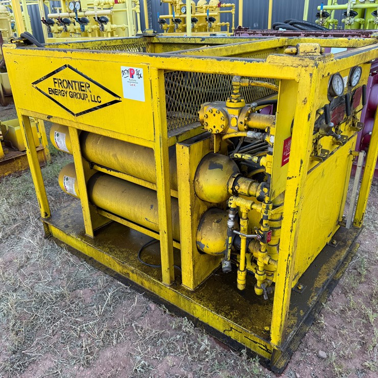 MEYER HORIZONTAL 3K WP GAS POWERED 3-STATION ACCUMULATOR CLOSING UNIT, SKIDDED
