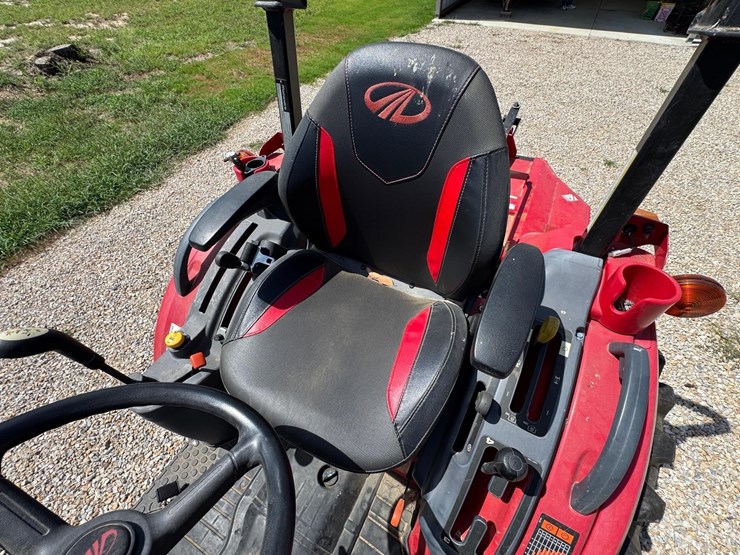 2021-mahindra-1635-image-19