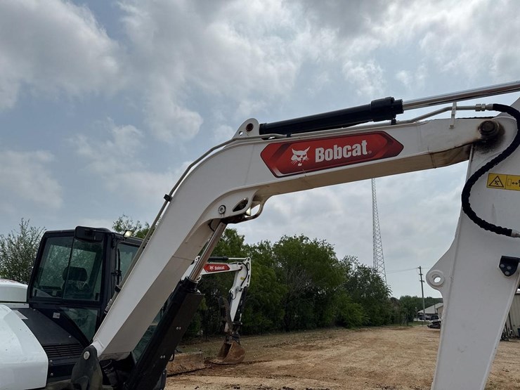 2023-bobcat-e88-image-30