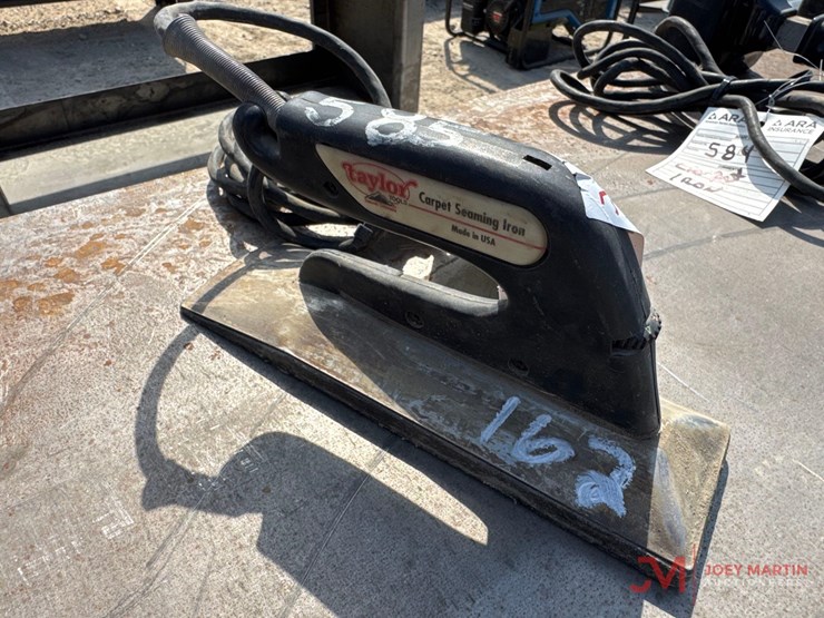 taylor-#790-electric-carpet-seaming-iron-image-1