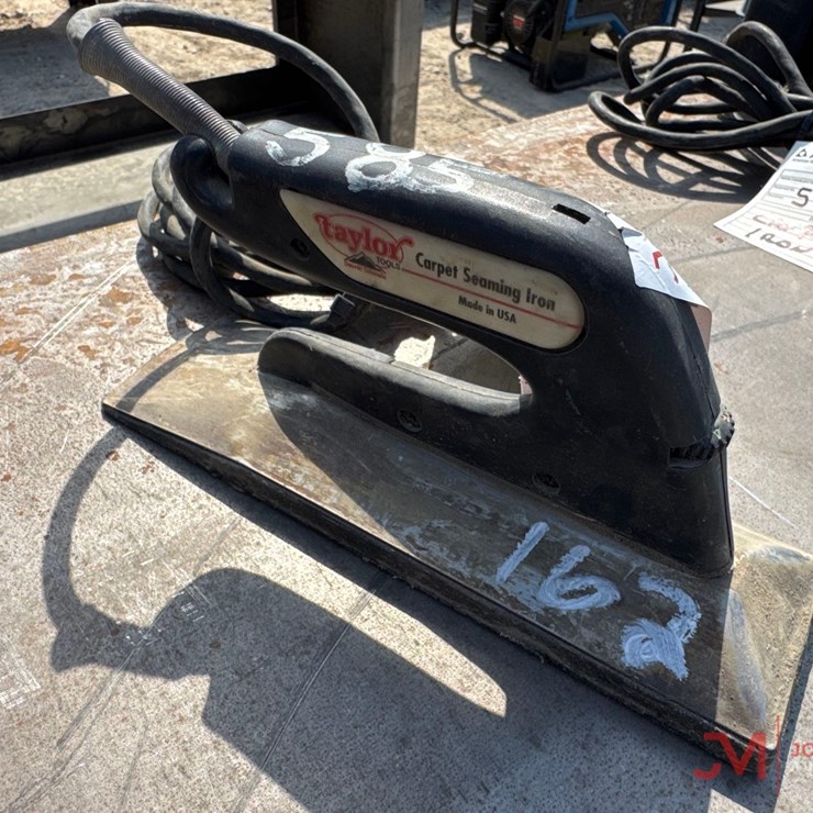 TAYLOR #790 ELECTRIC CARPET SEAMING IRON