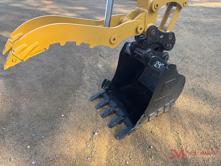 2021-caterpillar-305.5e2-image-8