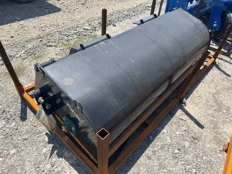 #2037-•-unused-future-bs72-skid-steer-boxbroom-sweeper-b-dfbqsj2605291-inv#48907-image-4