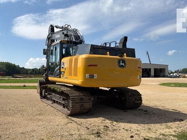 2023-deere-210-p-tier-image-4