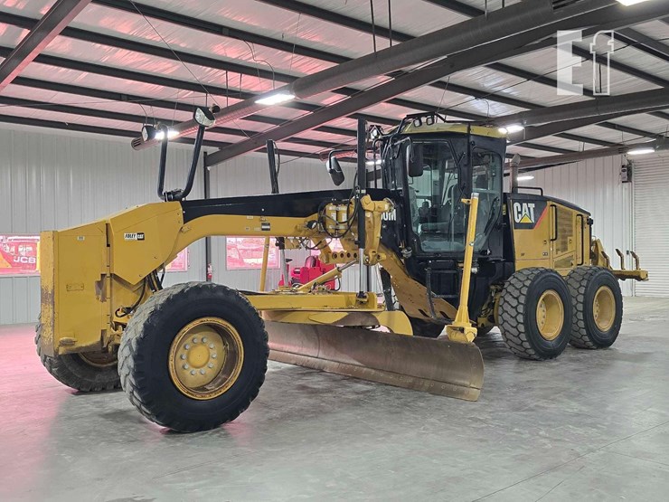2010-caterpillar-160m-image-1