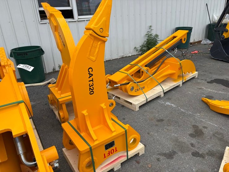 caterpillar-320-image-2