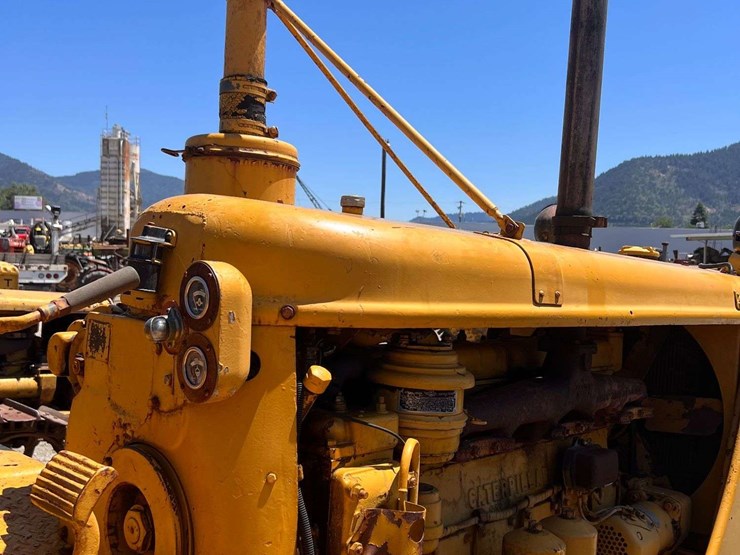 caterpillar-d6-image-15