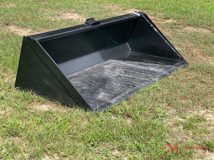 unused-77"-smooth-bucket-skid-steer-attachment-image-1