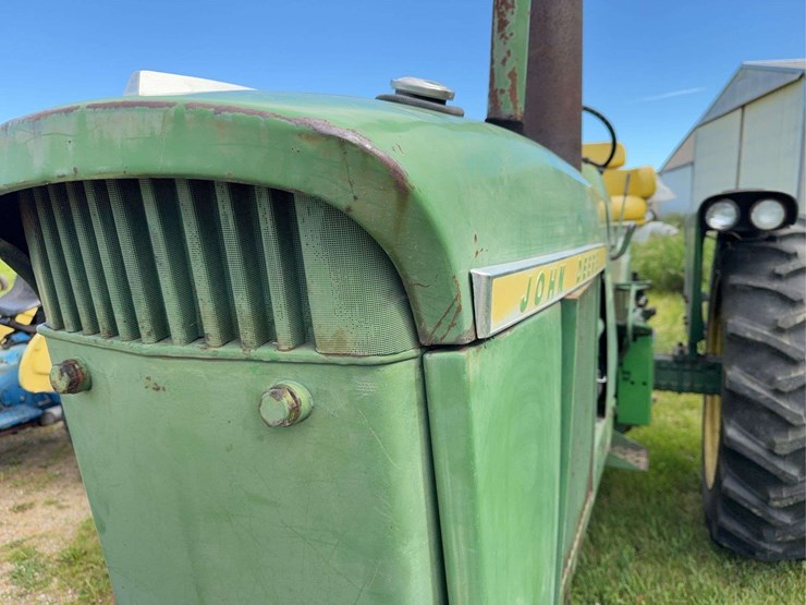 john-deere-3010-image-21