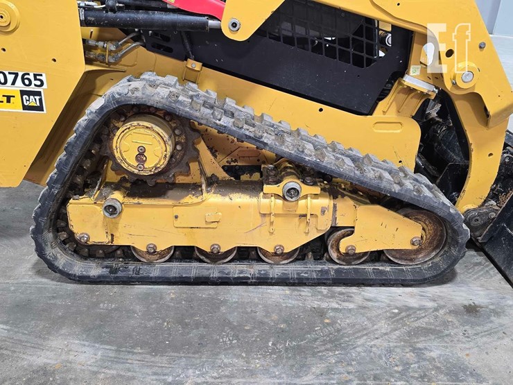 2021-caterpillar-239d3-image-28