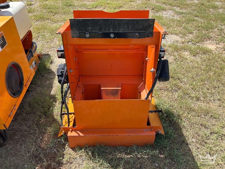 2008-henderson-sand-speader-image-11