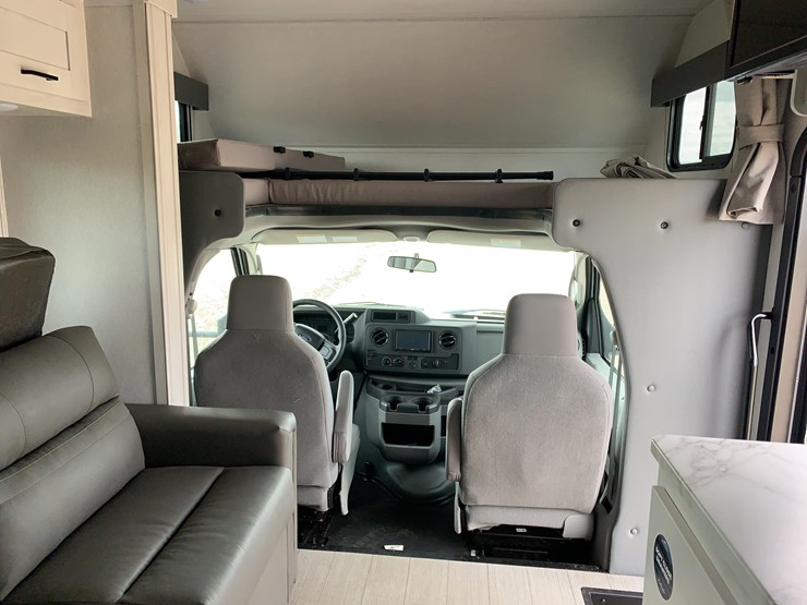 2024-east-to-west-entrada-motorhome-image-14