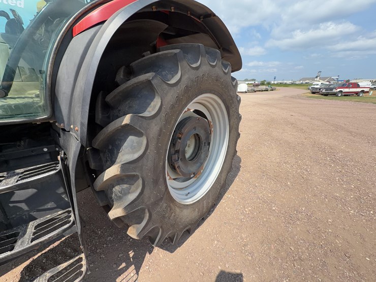 2006-case-ih-mxu135-image-44