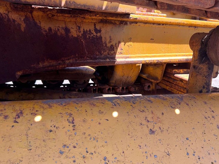 caterpillar-d6-image-30