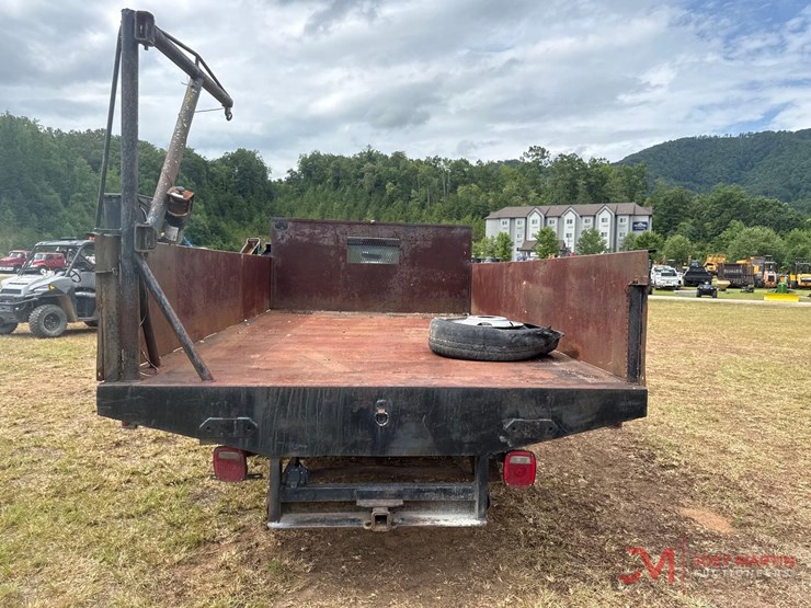 ford-f350-xl-image-5