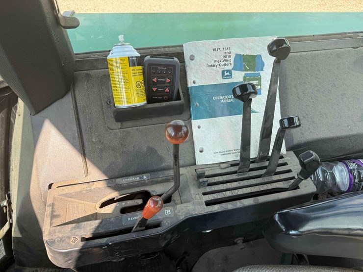 john-deere-4440-image-17