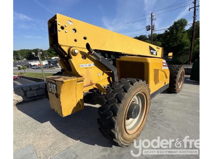 2015-caterpillar-tl943c-image-3