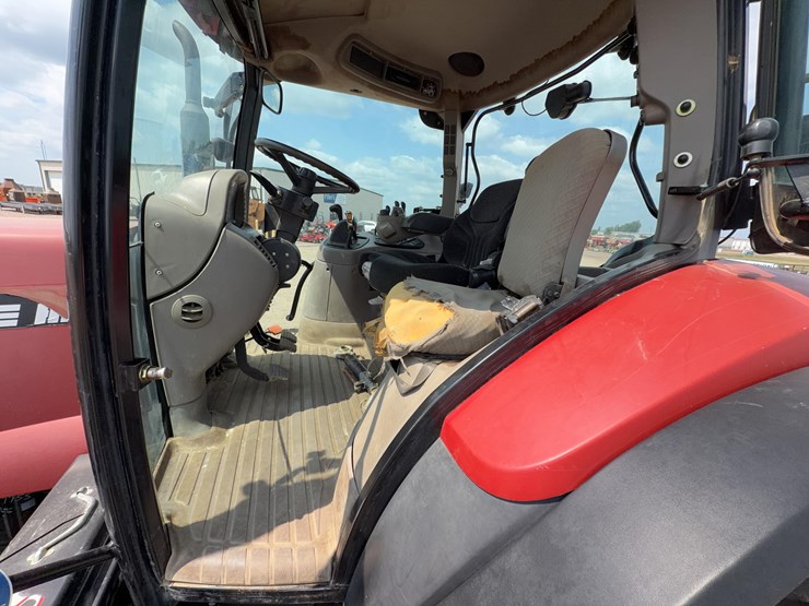 2006-case-ih-mxu135-image-23