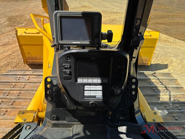 2024-komatsu-d71pxi-24-image-18