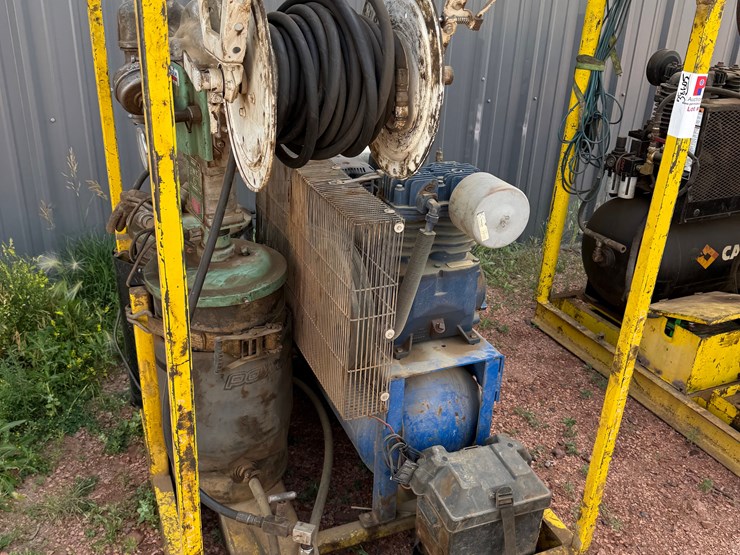 4.6’-x-4.6’-lincoln-power-master-6-series-j-10k-wp-grease-injection-pump-w/-quincy-mod-g213h30hcb-compressor-image-2