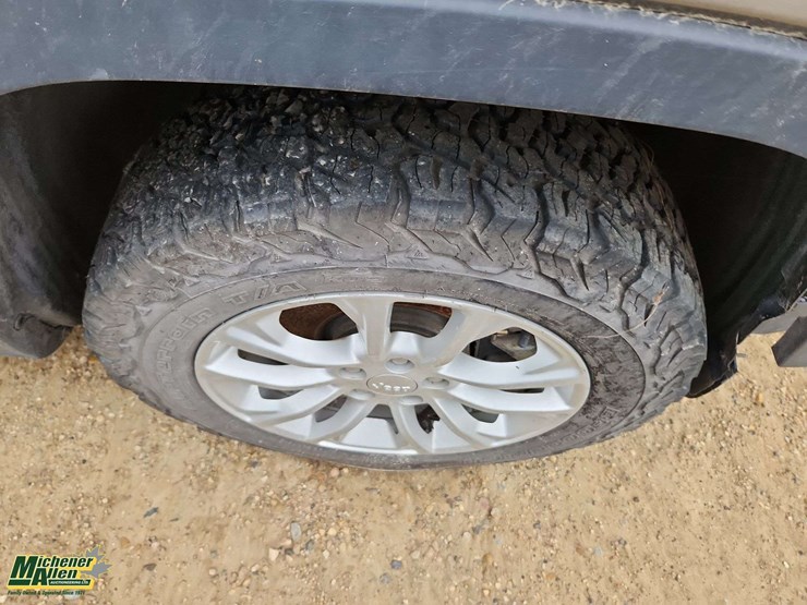 2021-jeep-cherokee-image-8