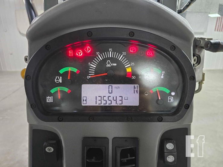 2010-caterpillar-120m-image-16