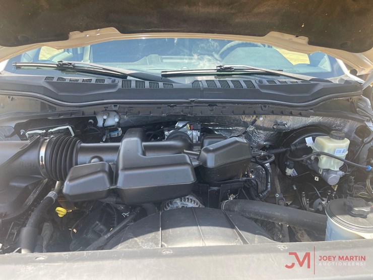 2017-ford-f-250-xlt-super-duty-pickup-truck-image-22
