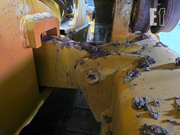 2022-caterpillar-d4-lgp-image-40