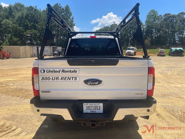 2017-ford-f-250-xlt-super-duty-pickup-truck-image-10