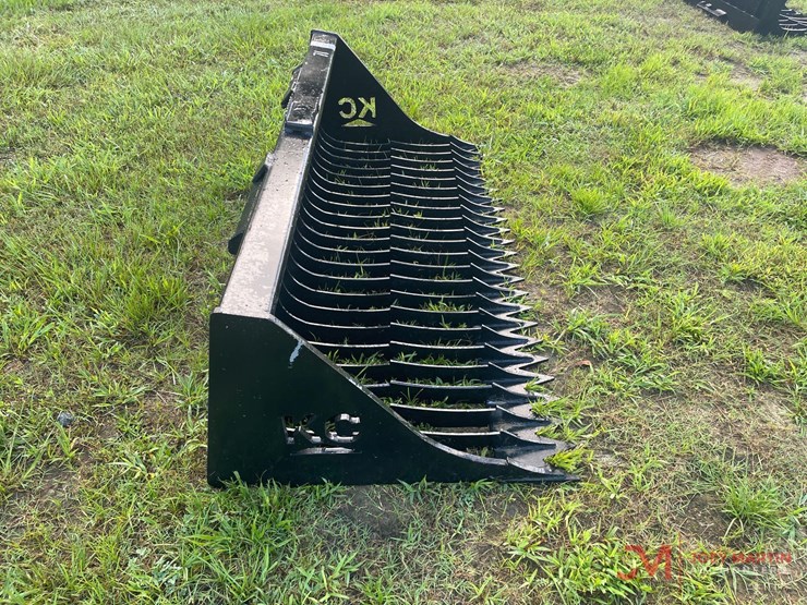 new-71"-skeleton-bucket-skid-steer-attachment-image-2