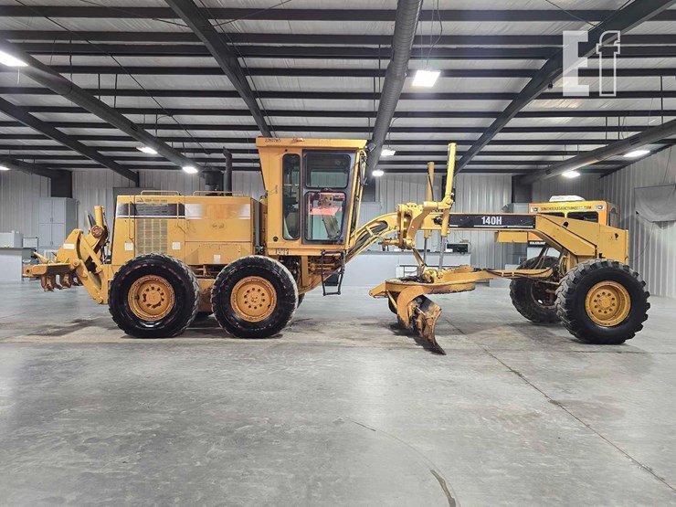 2001-caterpillar-140h-image-6