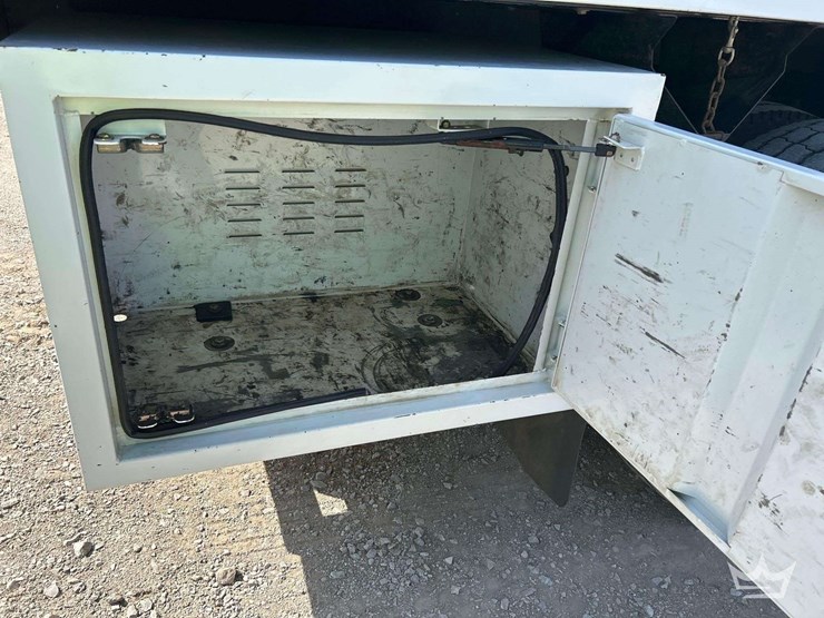 2016-ford-f750-image-26