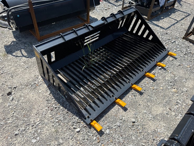 #2028-•-unused-future-rb66-67"-skid-steer-rock-bucket-c-dyscd2605153-inv#49394-image-4