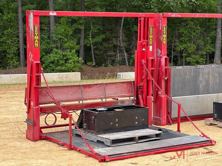 (1)-2007-leyman-fdc65rm-hydraulic-lift-gate-image-1
