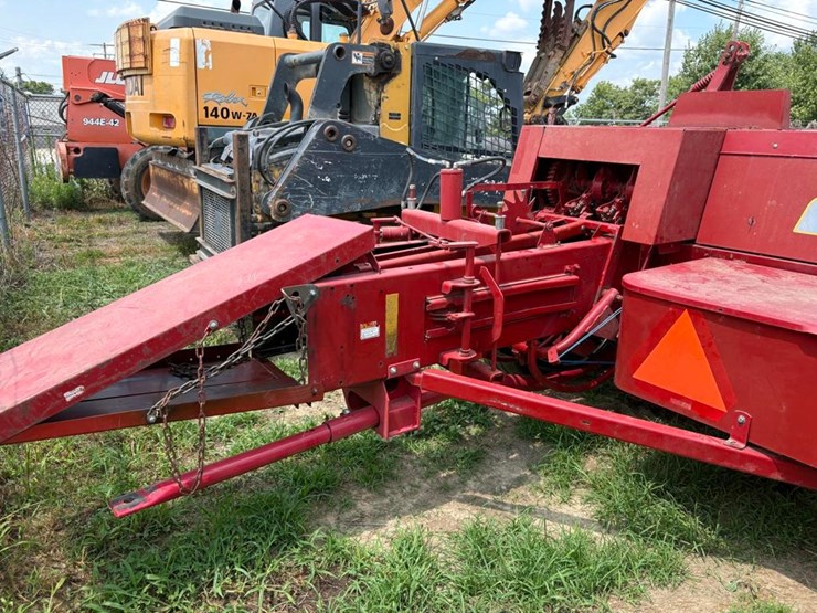 new-holland-bc5070-image-5