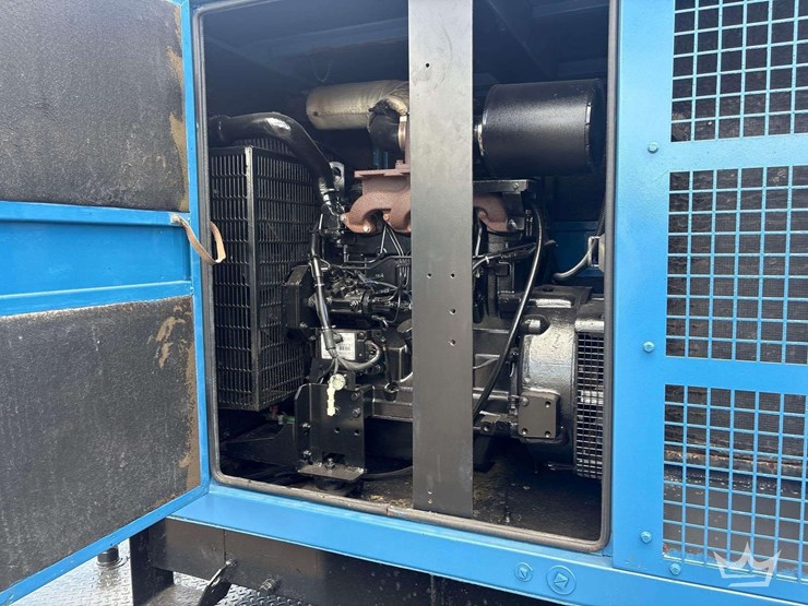 sdmo-100kw-t/a-towable-diesel-generator-image-5