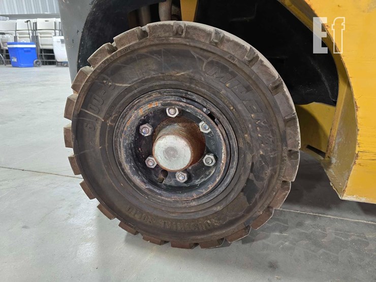 2020-caterpillar-gp25n-image-25
