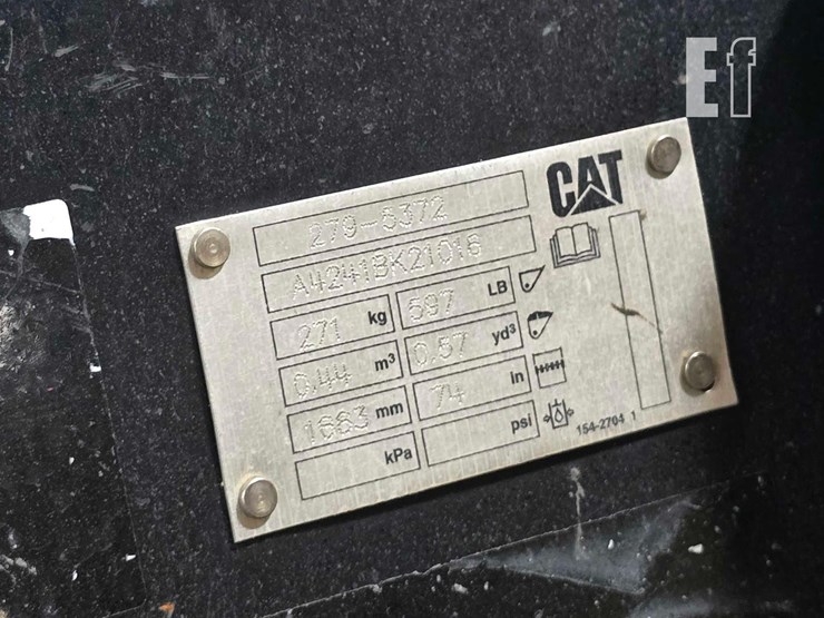 2022-caterpillar-259d3-image-13